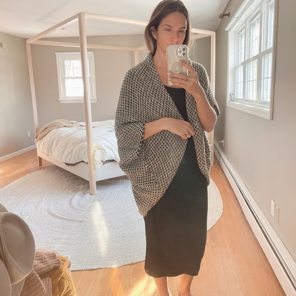 Zara Knit chunky slouchy shrug  Poncho